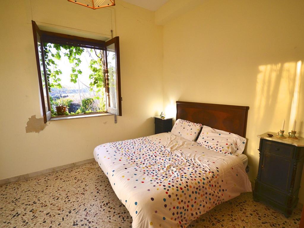 Cozy Holiday Home In Pozzillo With Terrace Acireale Ngoại thất bức ảnh
