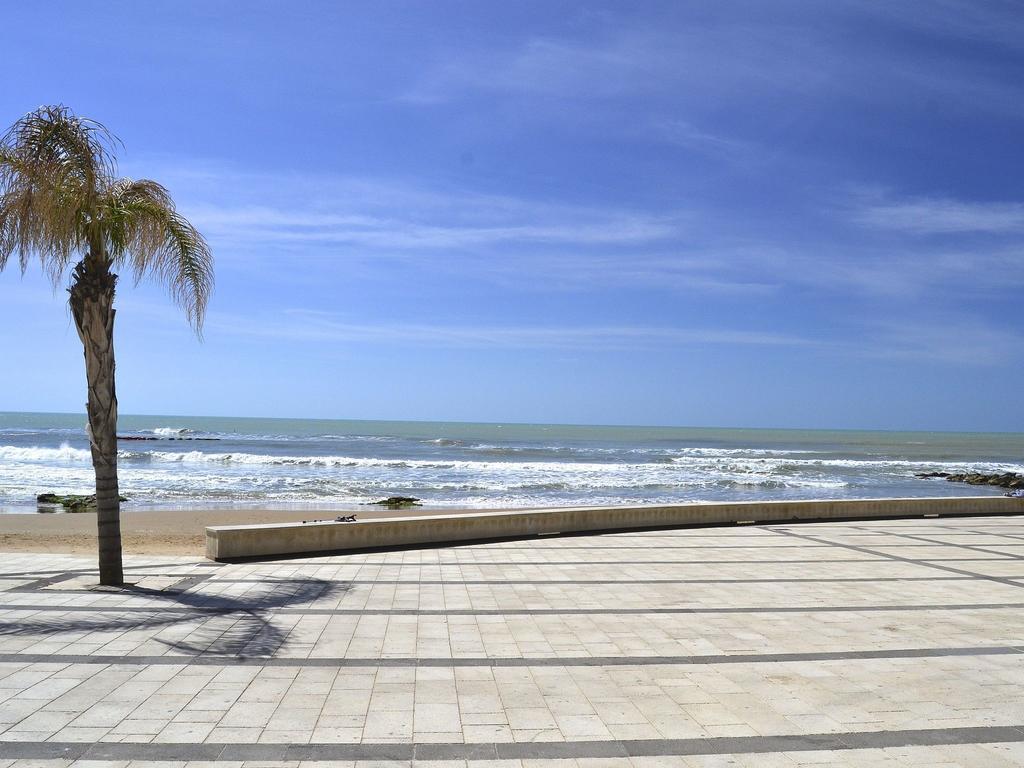 Cozy Holiday Home In Pozzillo With Terrace Acireale Ngoại thất bức ảnh